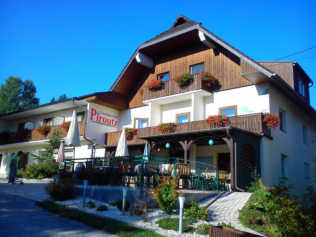 Landgasthof Piroutz Sankt Kanzian am Klopeiner See Luaran gambar