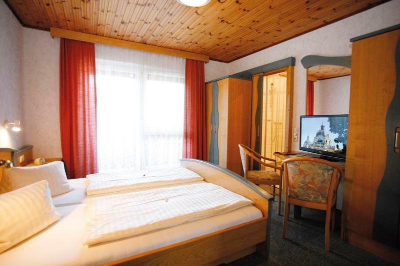 Landgasthof Piroutz Sankt Kanzian am Klopeiner See Luaran gambar